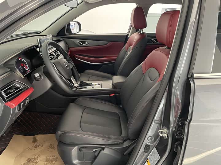 Фото 7 - Changan CS75