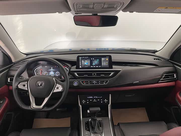 Фото 9 - Changan CS75