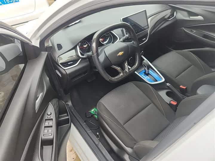 Фото 16 - Chevrolet Onix (Cavalier)