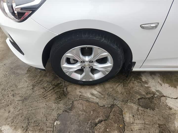 Фото 23 - Chevrolet Onix (Cavalier)