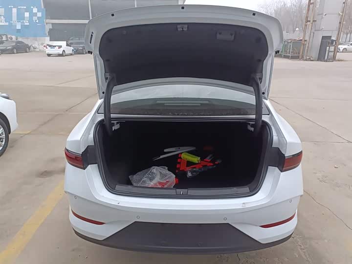 Фото 19 - BYD Qin Plus