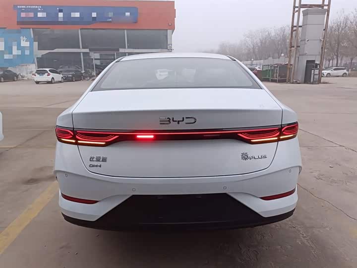 Фото 6 - BYD Qin Plus