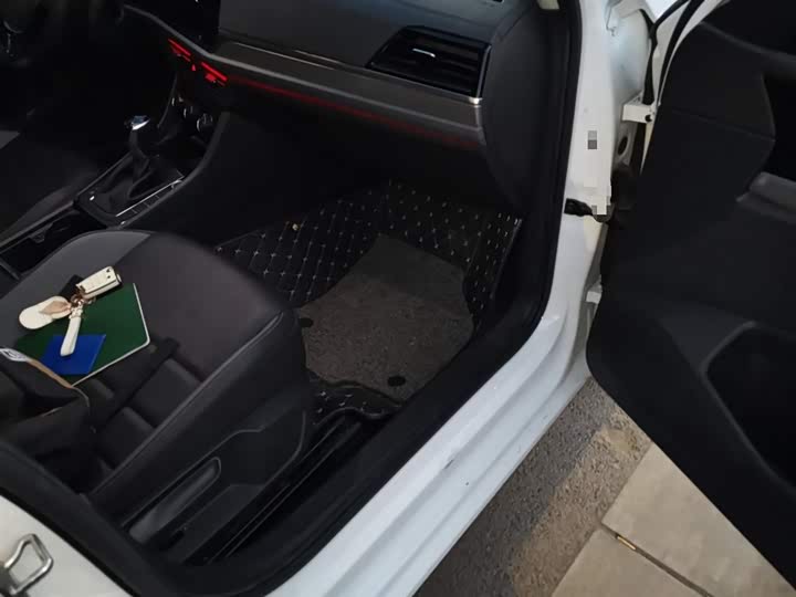 Фото 20 - Volkswagen Sagitar L