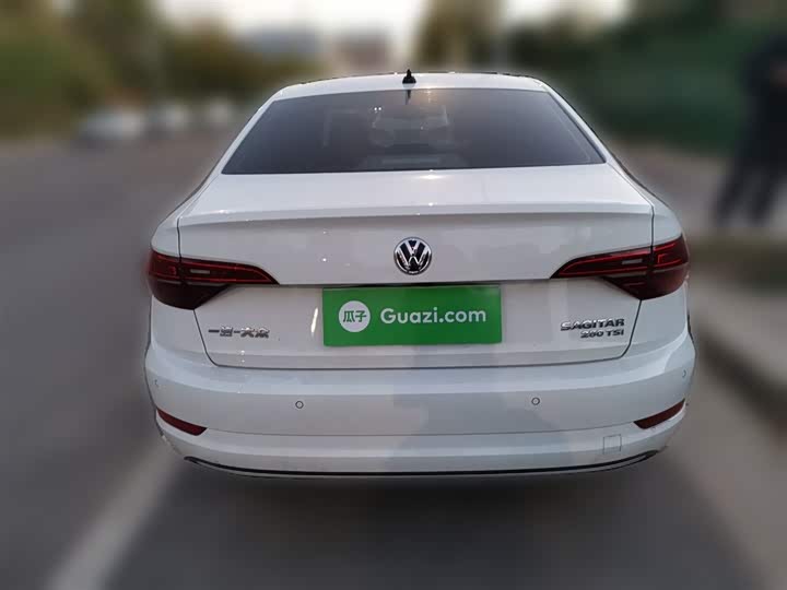 Фото 28 - Volkswagen Sagitar L