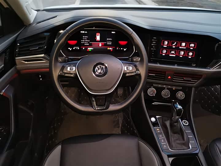 Фото 3 - Volkswagen Sagitar L