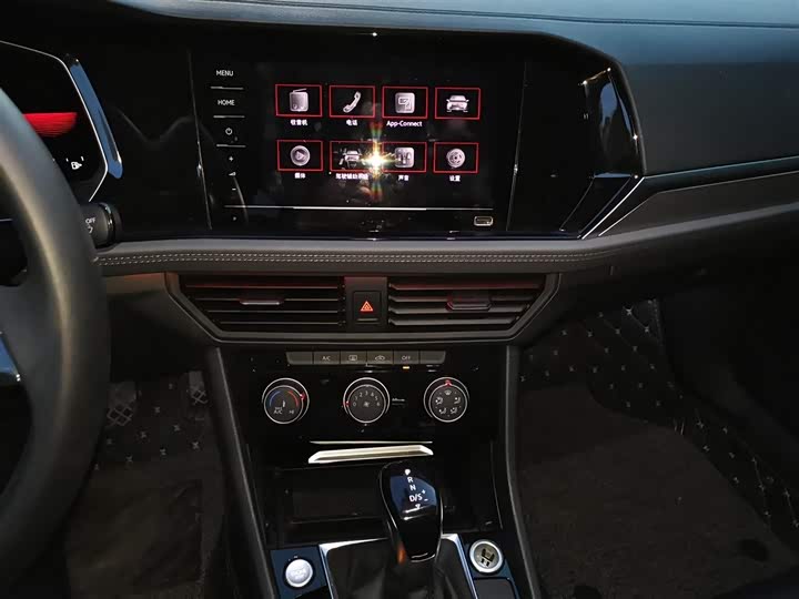 Фото 6 - Volkswagen Sagitar L