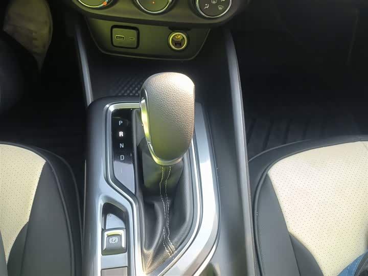 Фото 14 - Buick Verano