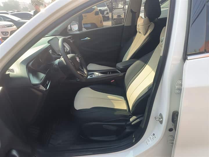 Фото 15 - Buick Verano