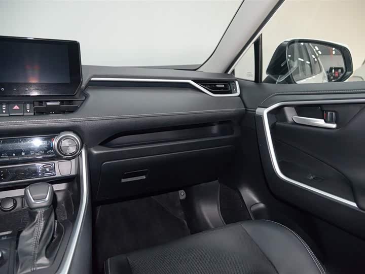 Фото 16 - Toyota Wildlander