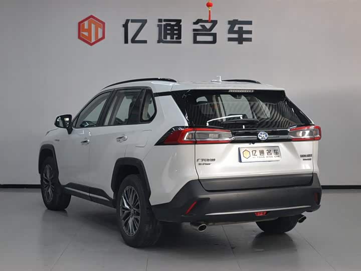 Фото 21 - Toyota Wildlander