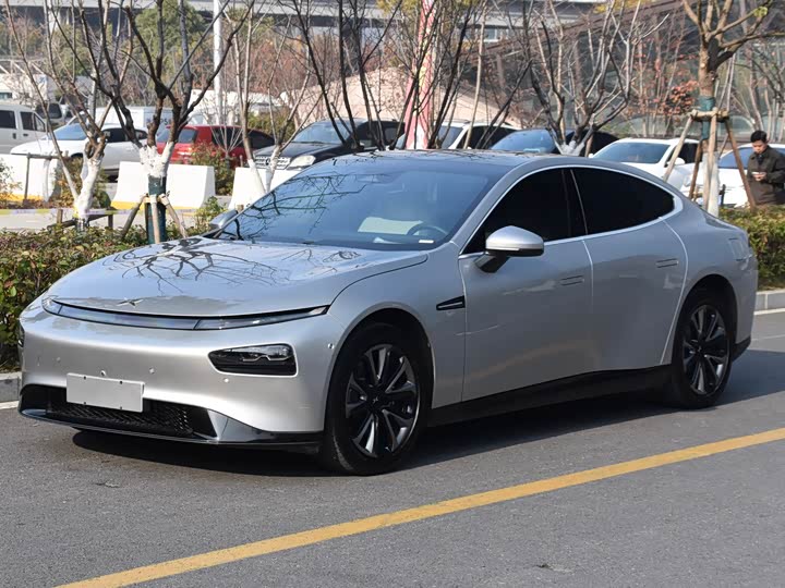 Фото 1 - XPeng P7