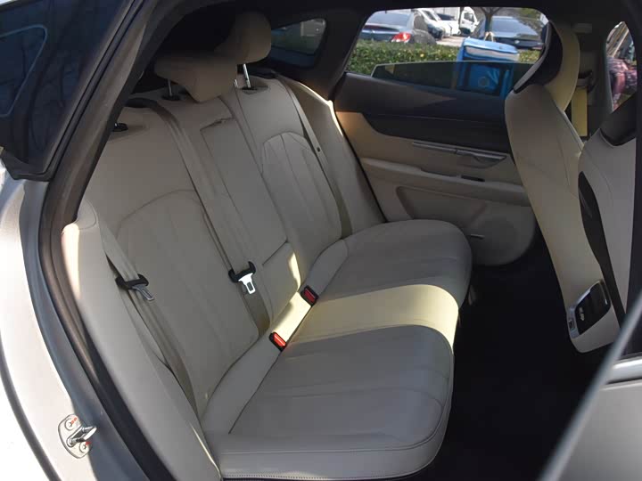 Фото 13 - XPeng P7