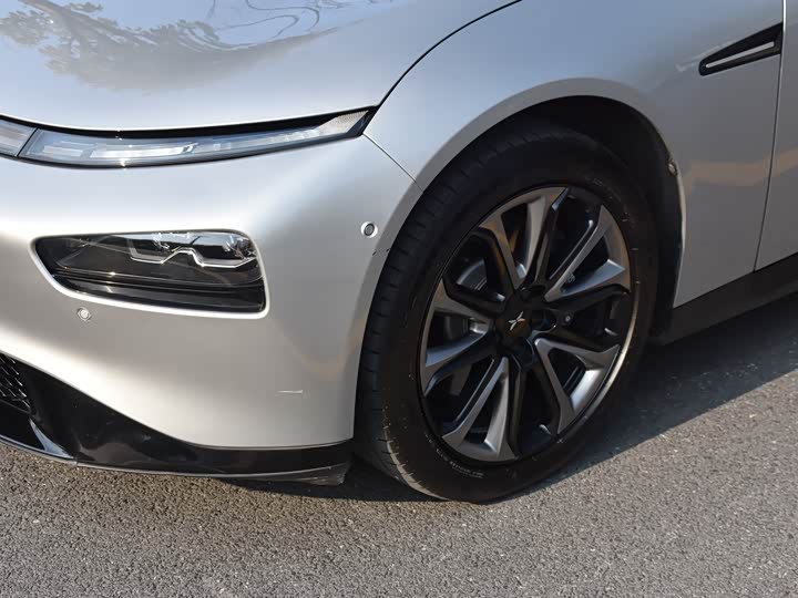 Фото 6 - XPeng P7