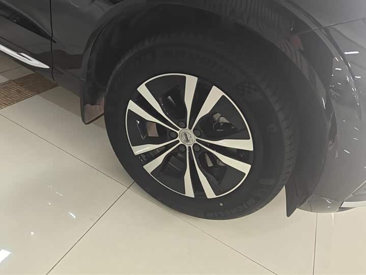 Фото 6 - Volvo XC60