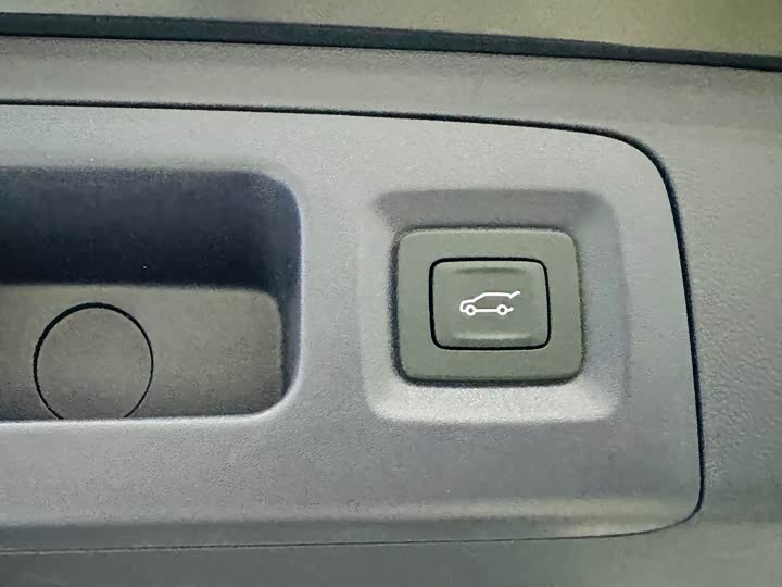 Фото 11 - Buick GL8 Hybrid