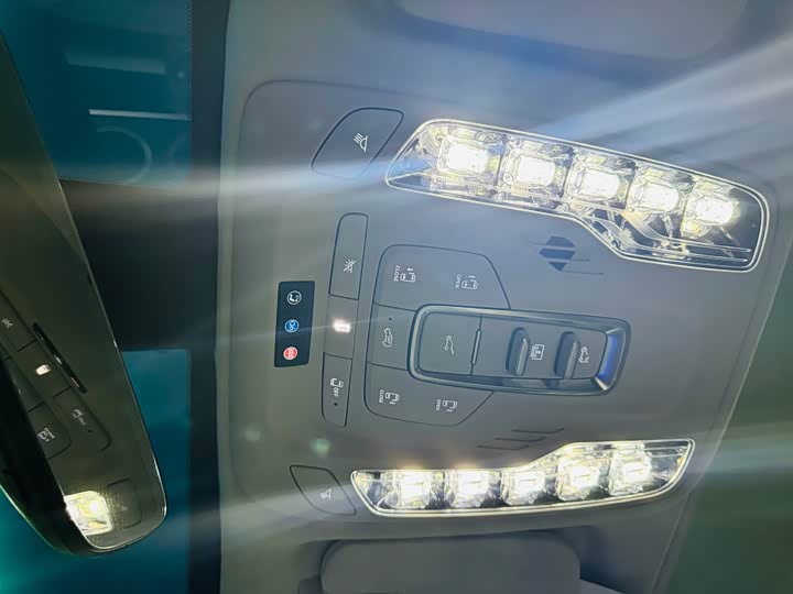 Фото 31 - Buick GL8 Hybrid