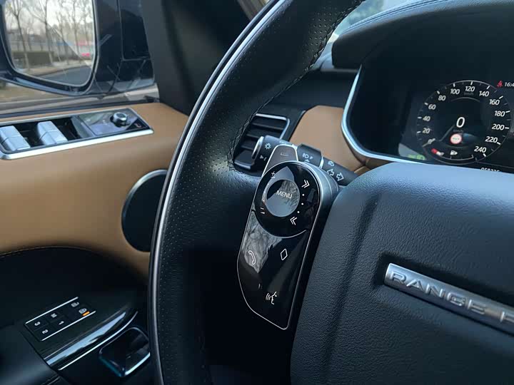 Фото 17 - Land Rover Range Rover Sport