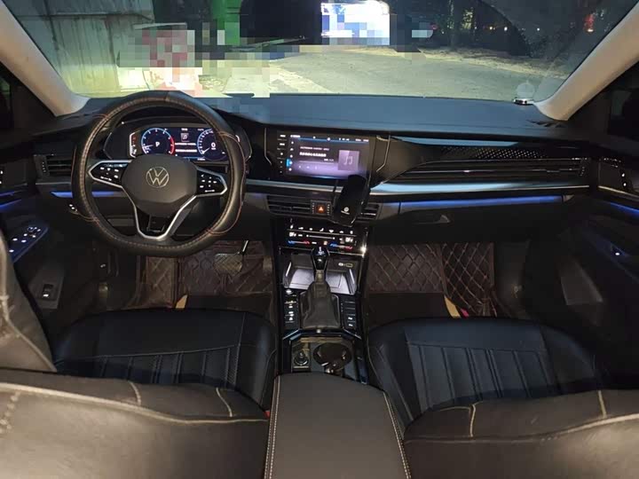 Фото 13 - Volkswagen Passat