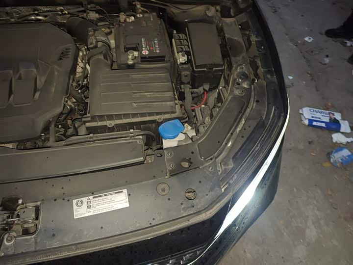 Фото 22 - Volkswagen Passat