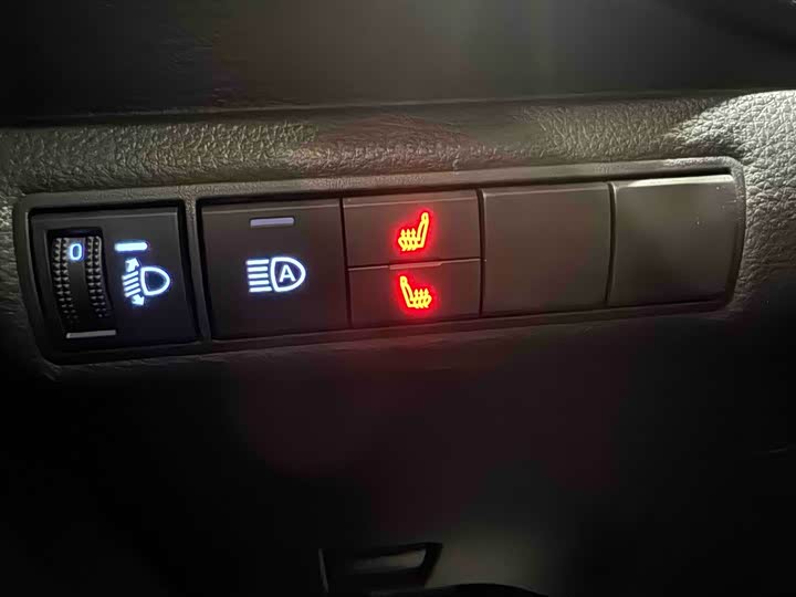 Фото 11 - Toyota Corolla