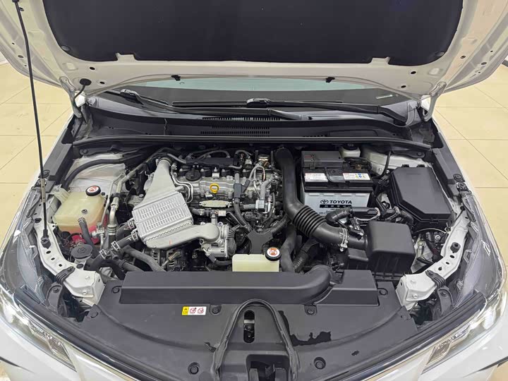 Фото 18 - Toyota Corolla