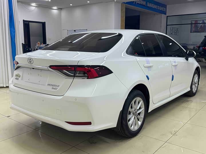 Фото 6 - Toyota Corolla