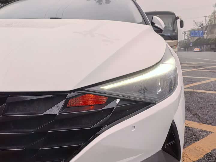 Фото 12 - Hyundai Elantra N line