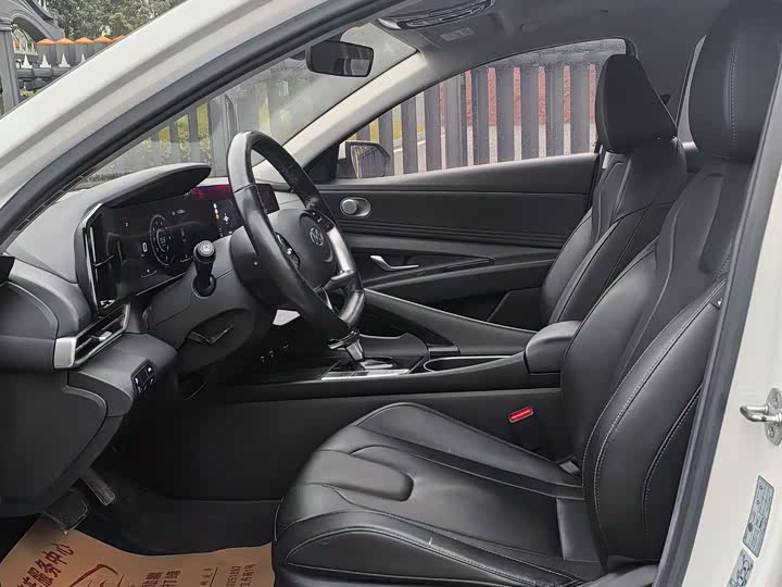 Фото 5 - Hyundai Elantra N line