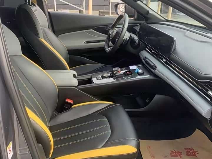 Фото 10 - GAC Trumpchi Empow R