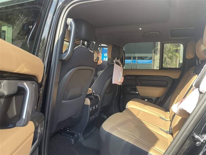 Фото 3 - Land Rover Defender