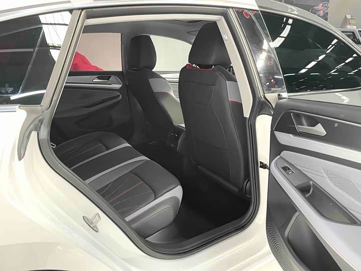 Фото 12 - Volkswagen Lamando L