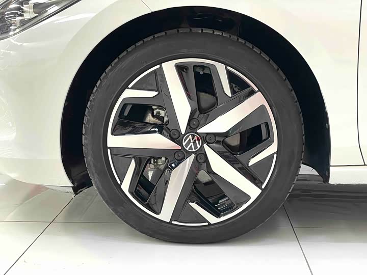 Фото 13 - Volkswagen Lamando L