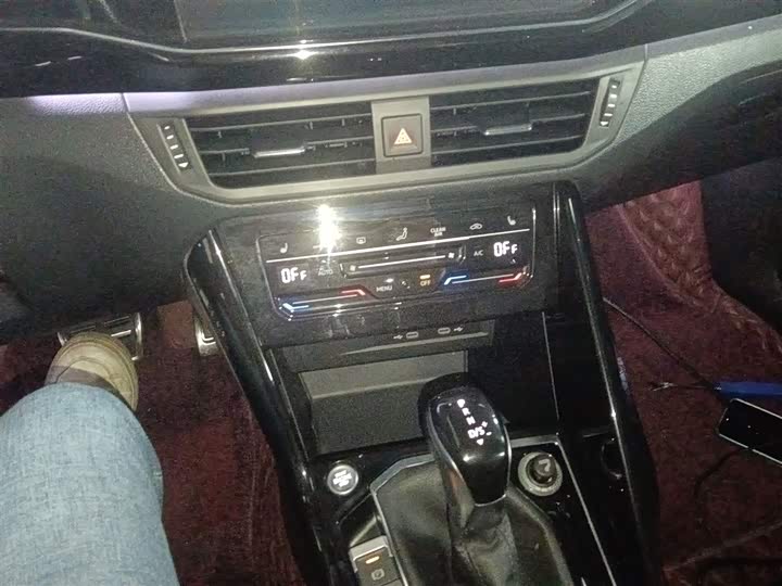 Фото 13 - Volkswagen Tayron X