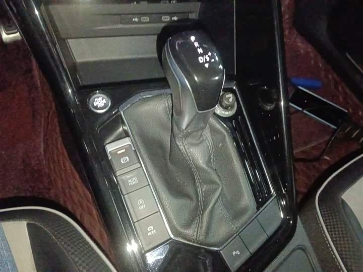 Фото 14 - Volkswagen Tayron X