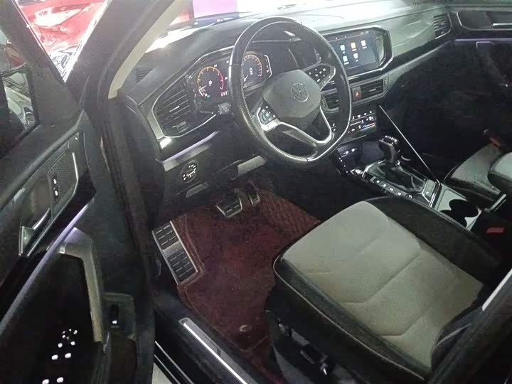 Фото 16 - Volkswagen Tayron X