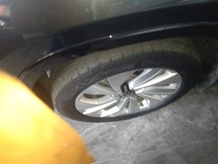 Фото 23 - Volkswagen Tayron X