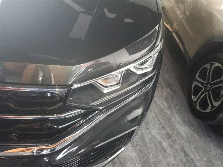 Фото 24 - Volkswagen Tayron X