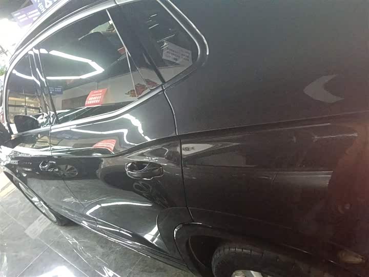 Фото 5 - Volkswagen Tayron X