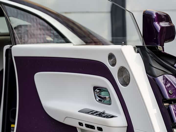 Фото 7 - Rolls-Royce Spectre