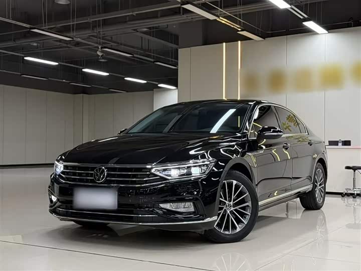 Фото 1 - Volkswagen Magotan