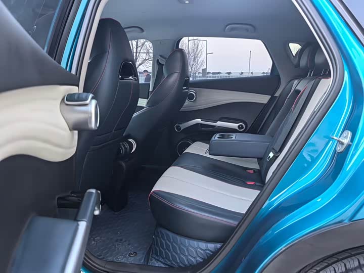 Фото 6 - BYD Yuan Plus