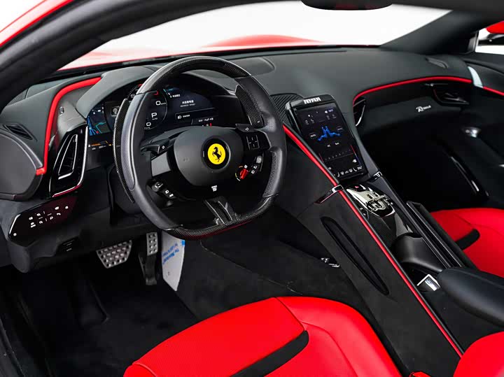 Фото 11 - Ferrari Roma