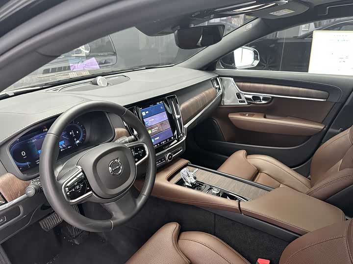 Фото 4 - Volvo S90