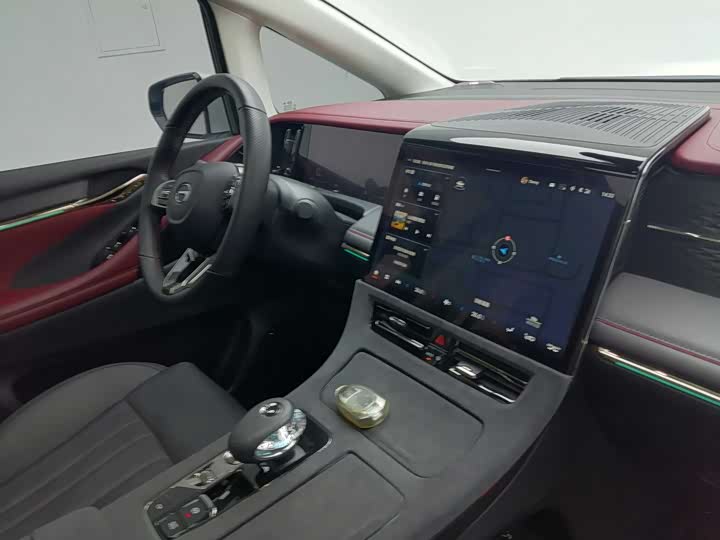 Фото 4 - GAC Trumpchi E9