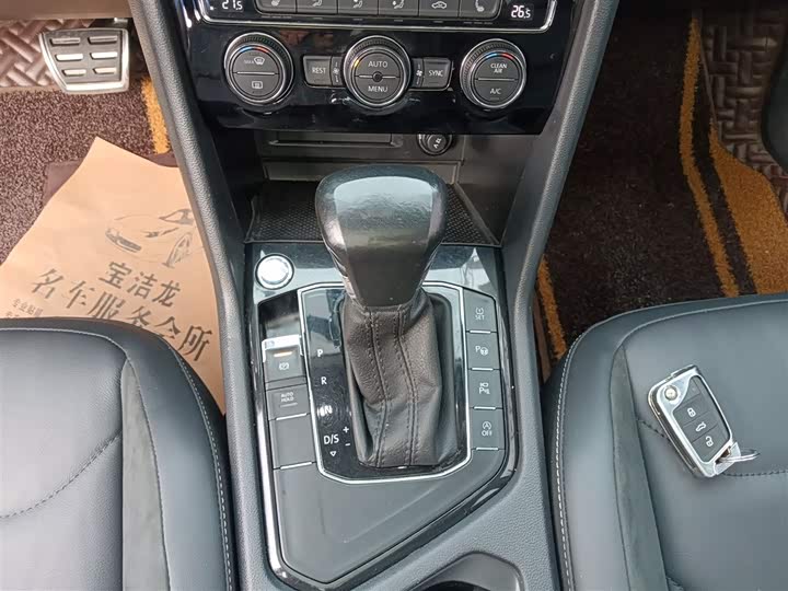 Фото 14 - Volkswagen Tiguan L Pro