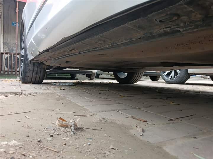 Фото 21 - Volkswagen Tiguan L Pro