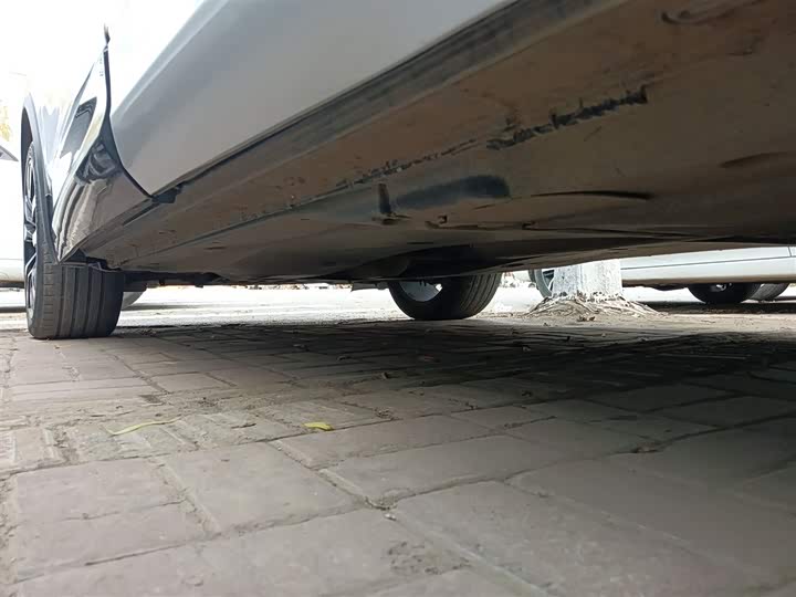 Фото 22 - Volkswagen Tiguan L Pro