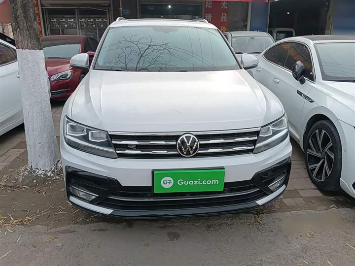 Фото 3 - Volkswagen Tiguan L Pro