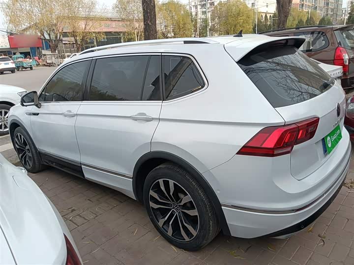 Фото 5 - Volkswagen Tiguan L Pro