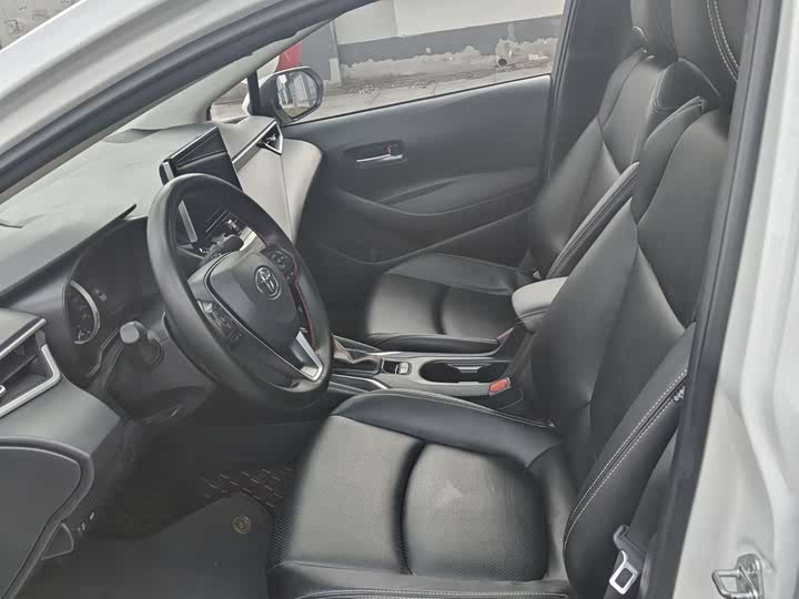 Фото 4 - Toyota Corolla